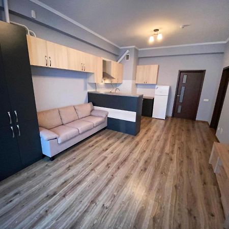 Sky House Central Apartment Chisinau Luaran gambar