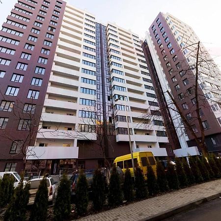 Sky House Central Apartment Chisinau Luaran gambar