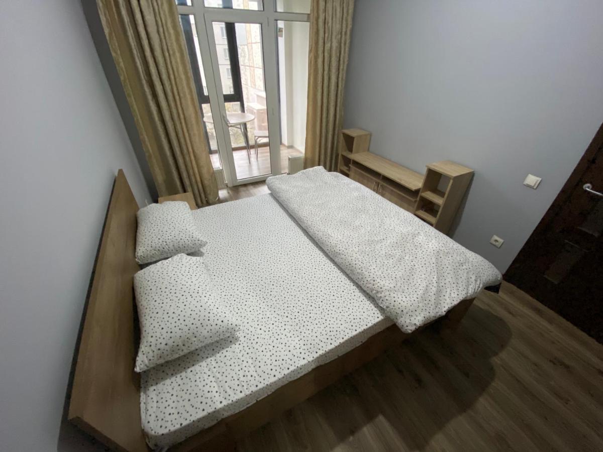 Sky House Central Apartment Chisinau Luaran gambar