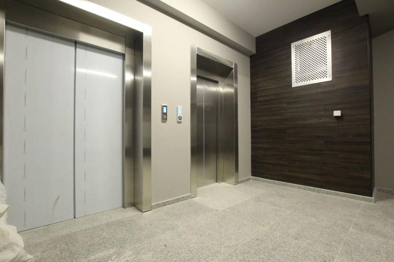 Sky House Central Apartment Chisinau Luaran gambar