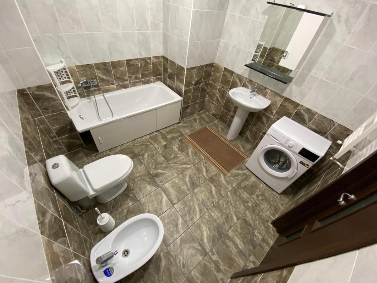 Sky House Central Apartment Chisinau Luaran gambar